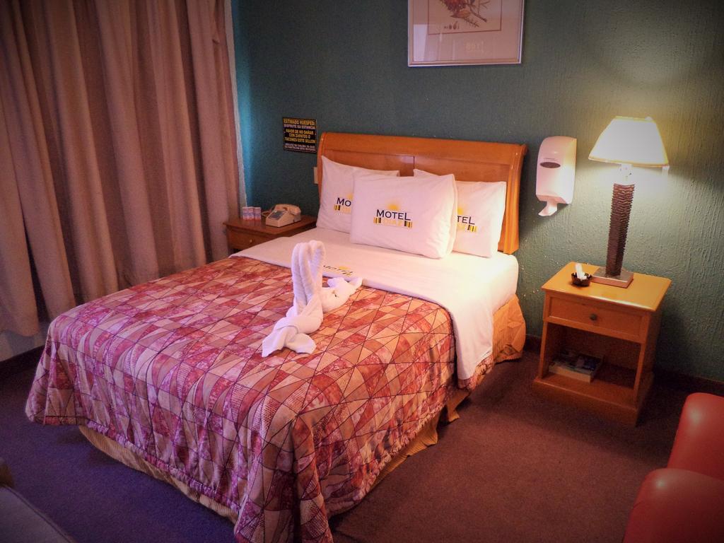 Hotel Diaz Tijuana Pokój zdjęcie