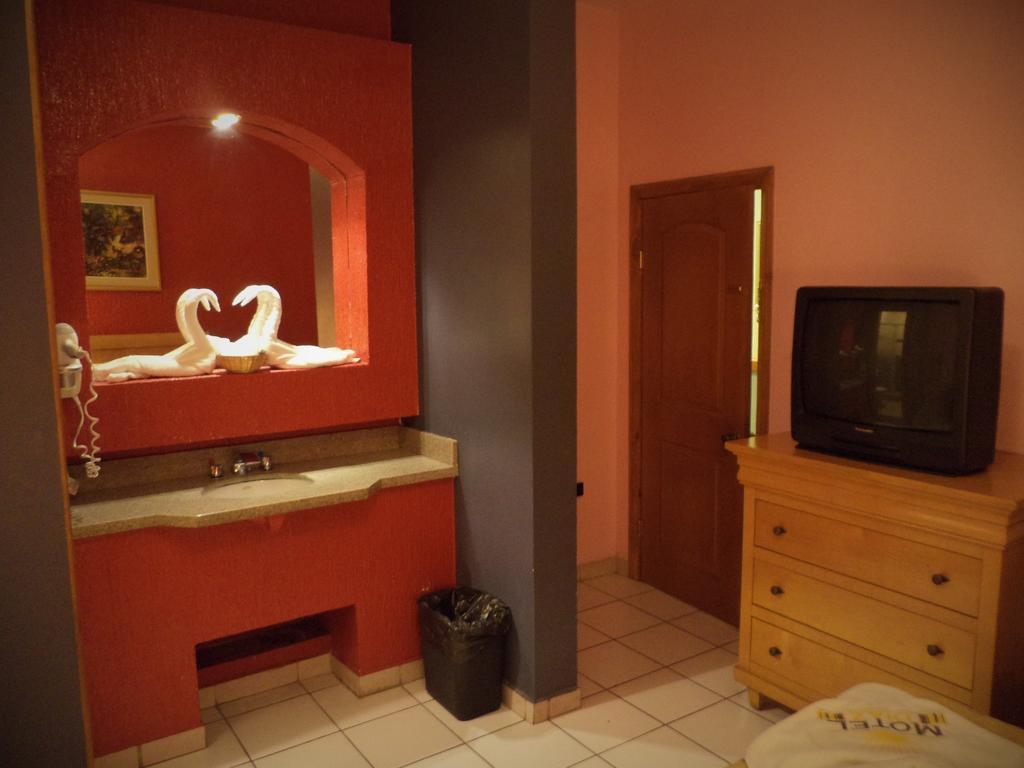 Hotel Diaz Tijuana Pokój zdjęcie