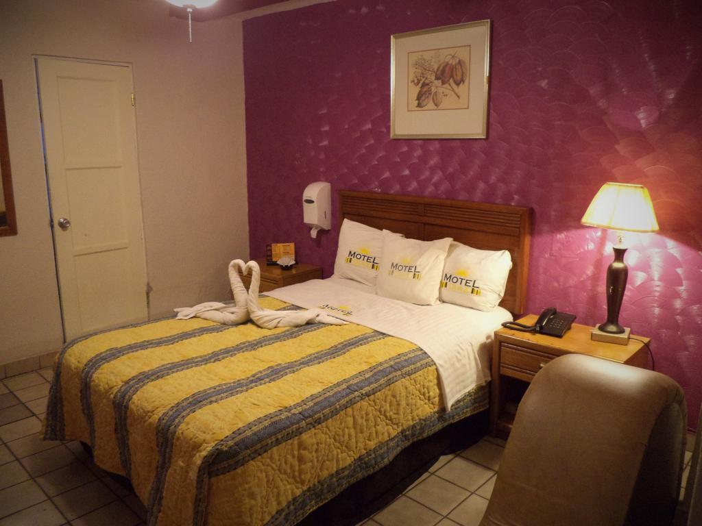 Hotel Diaz Tijuana Zewnętrze zdjęcie