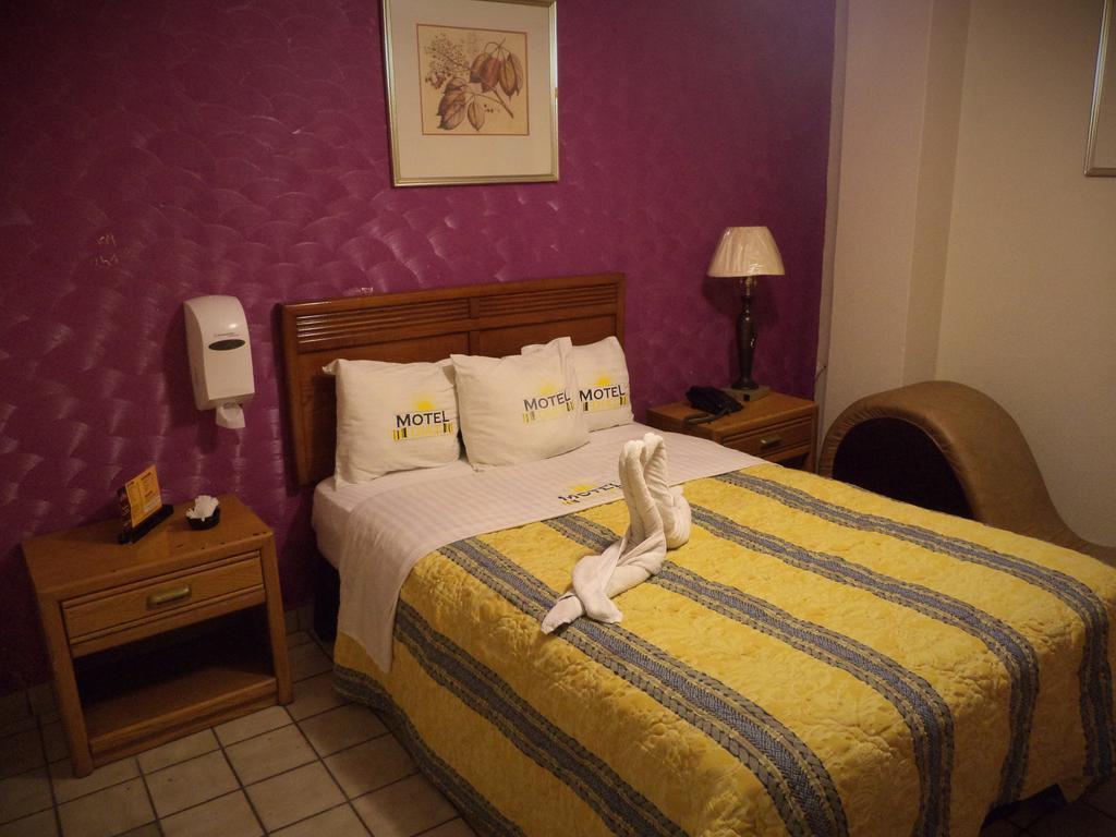 Hotel Diaz Tijuana Zewnętrze zdjęcie
